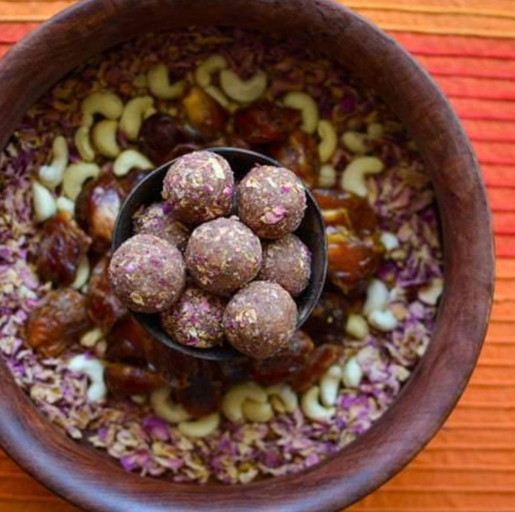 Panir Rose Gulkhand Laddu | 10 Pcs | Made from Premium Dates/ Rose Petals and Nuts